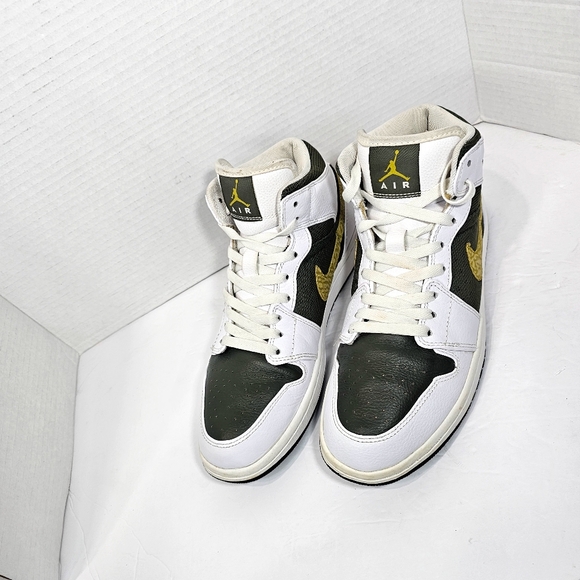 Jordan White and Black Sneakers with Gold Accents - Picture 2 of 13